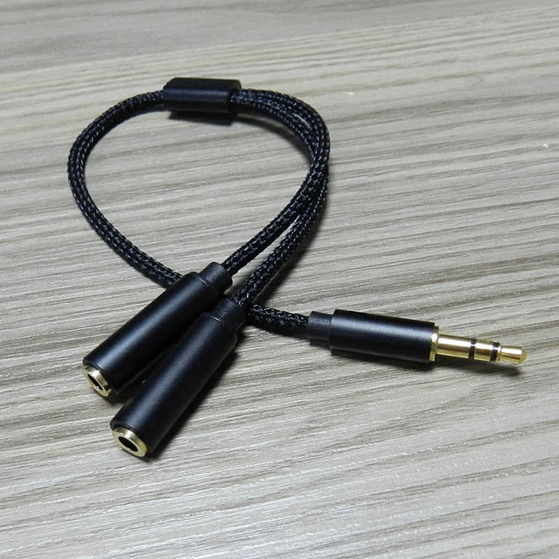 محول صوت 3.5 ملم على شكل حرف Y - مراجعة Audio Splitter Y وسعره