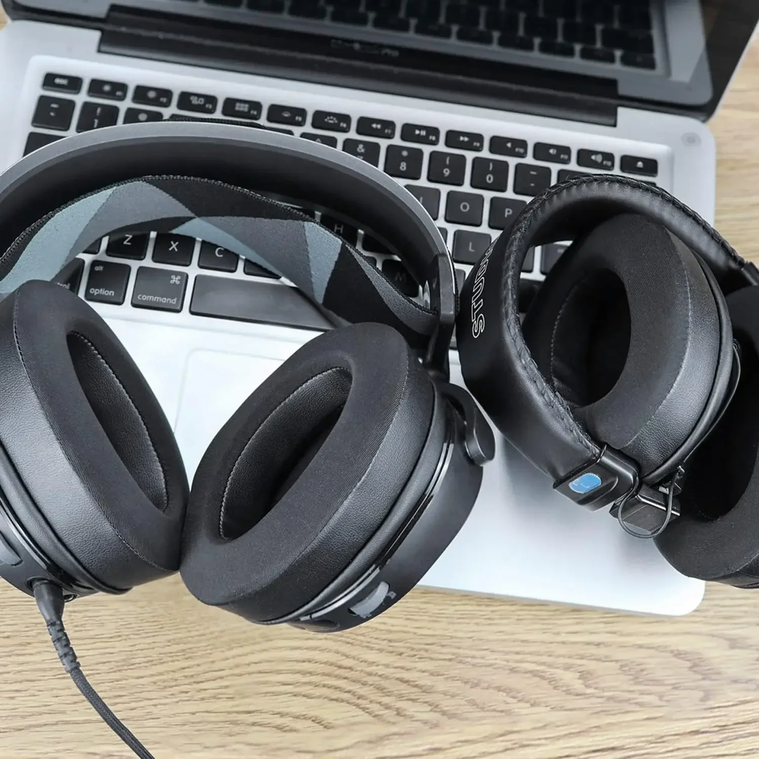 لسماعات الرأس Audio Technica A - مراجعة Audio Technica Headphone Ath-M20X وسعره